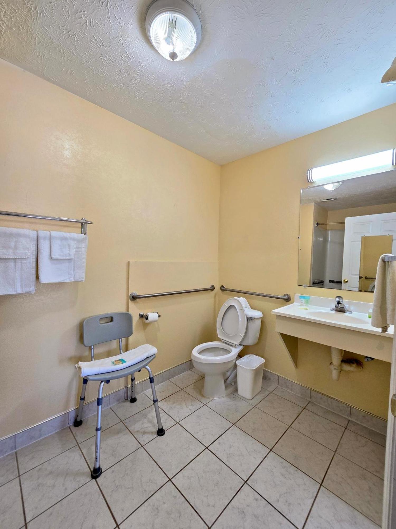 Garden Inn And Suites Near Callaway Gardens Pine Mountain المظهر الخارجي الصورة