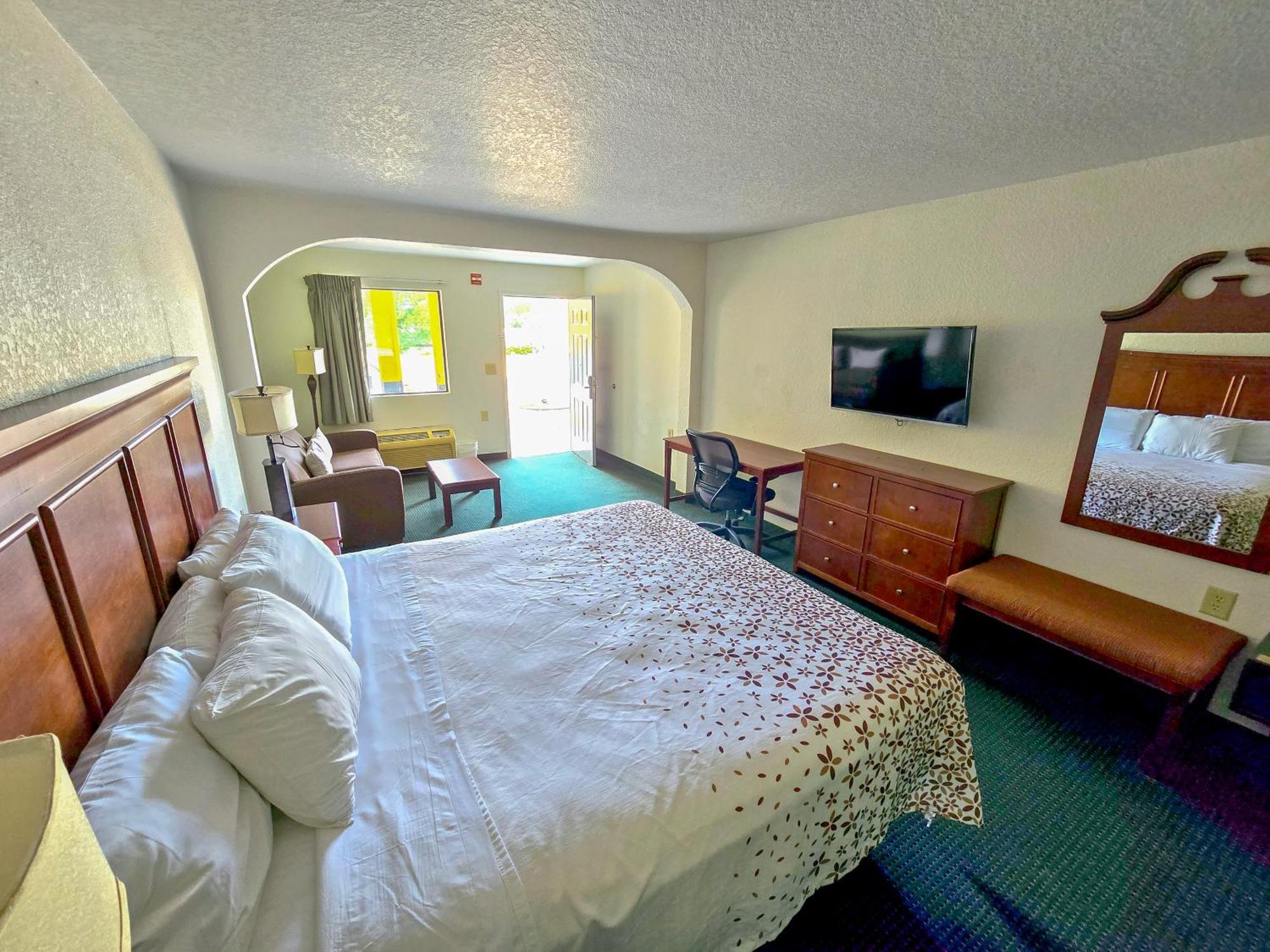 Garden Inn And Suites Near Callaway Gardens Pine Mountain المظهر الخارجي الصورة