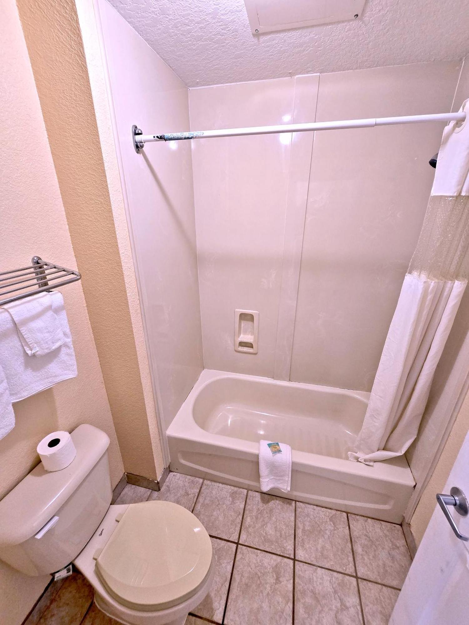Garden Inn And Suites Near Callaway Gardens Pine Mountain المظهر الخارجي الصورة