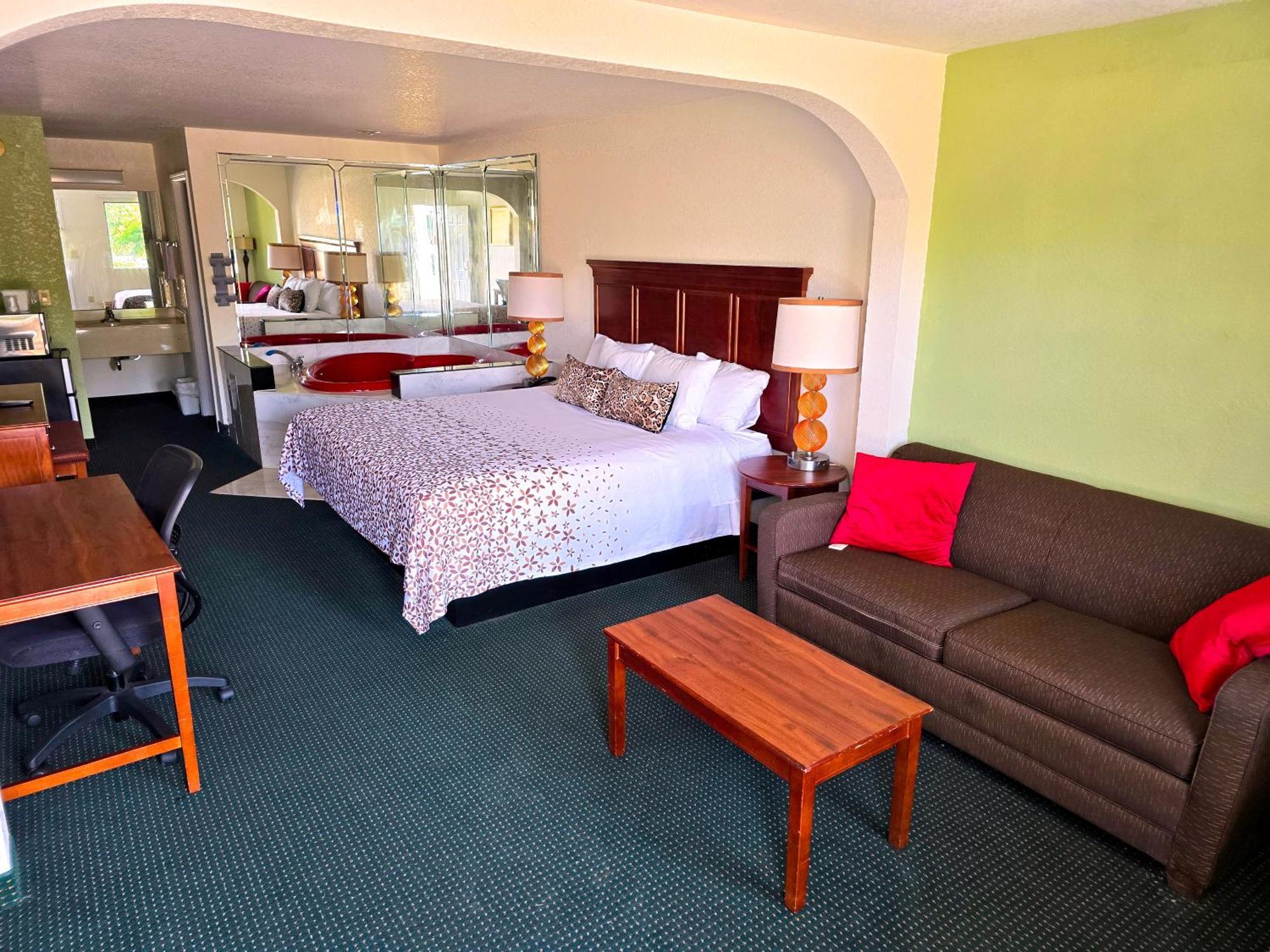 Garden Inn And Suites Near Callaway Gardens Pine Mountain المظهر الخارجي الصورة